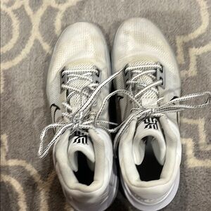 Nike White Sneakers Classic Minimalist Design